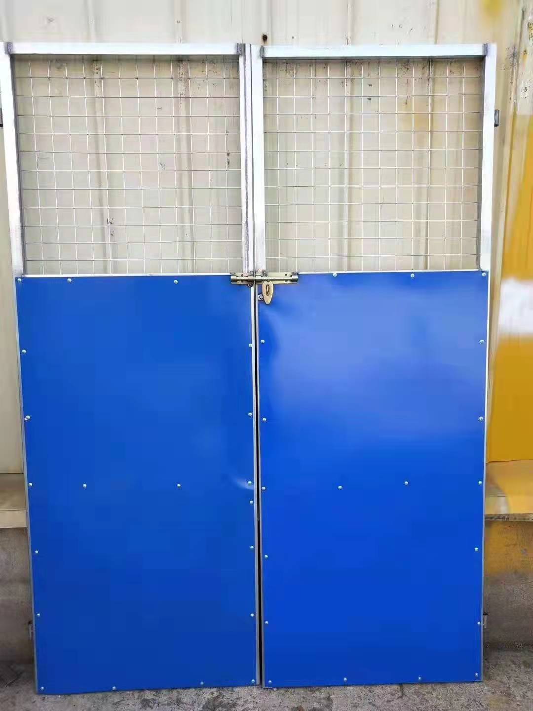 盐津施工电梯安全门
